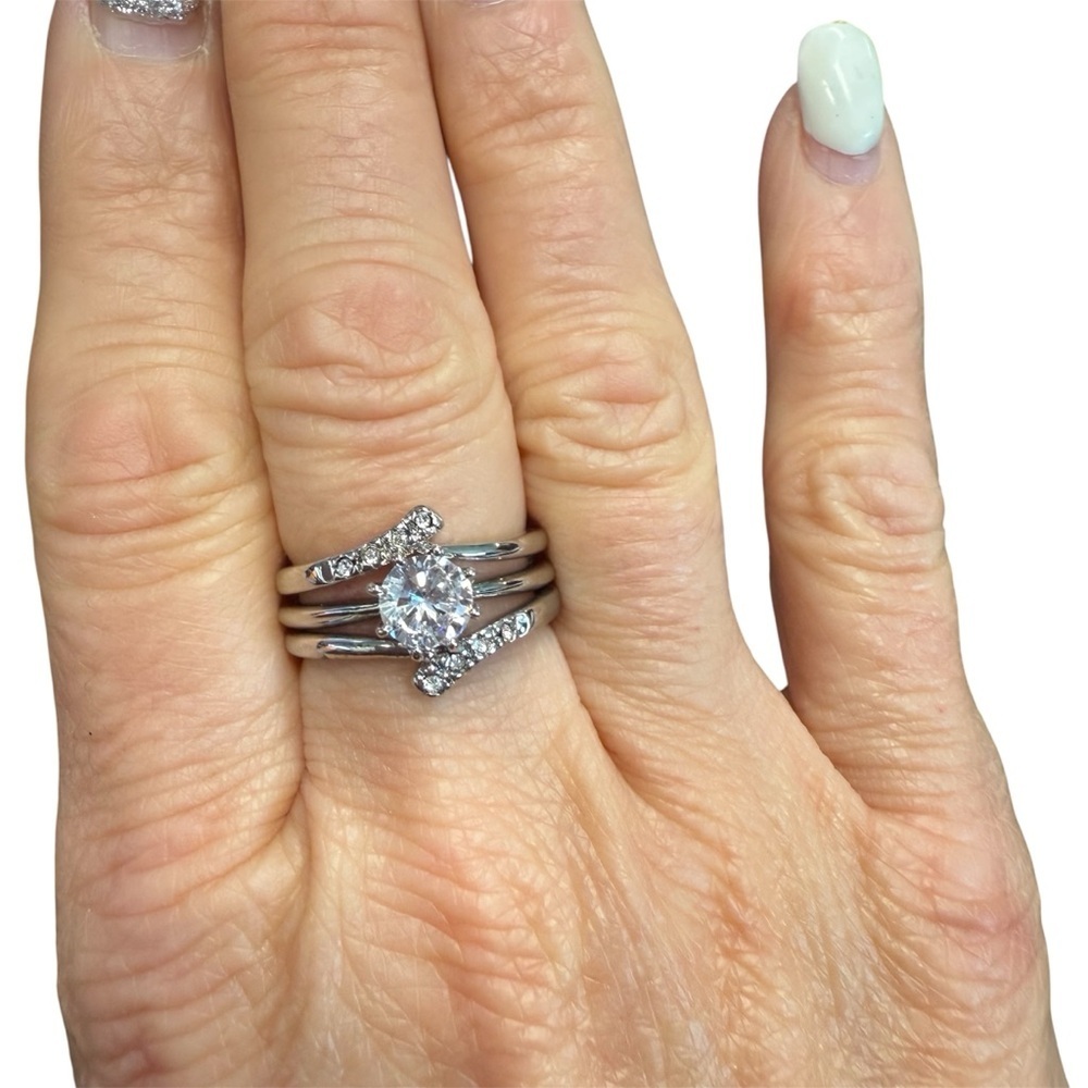Avon Silvertone  and Clear Stone solitaire Ring with jacket Set NIB vintage